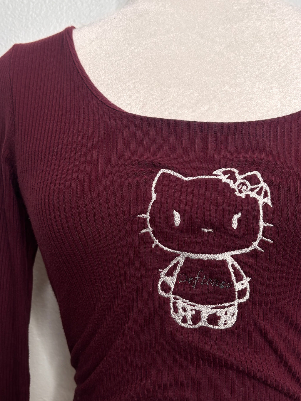 🤟🏼✨ Kitty Metal Deftones Long Sleeve 🤟🏼✨