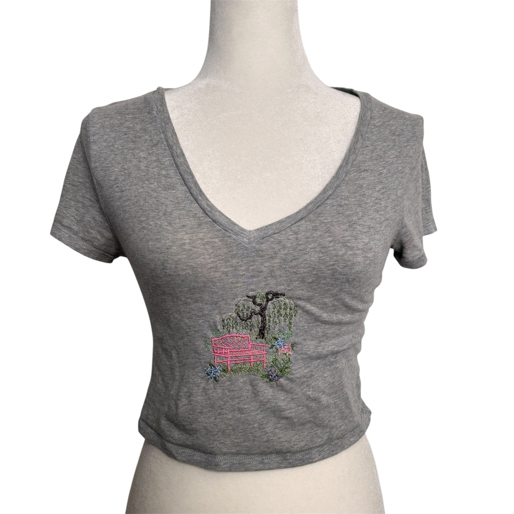 🌿🌷Secret Garden Embroidery Tee 🌷🌿